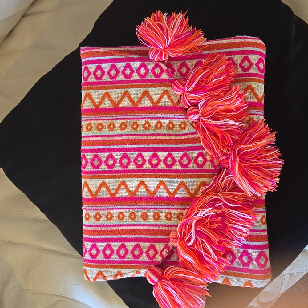 Mud Pie Pink Texture  Clutch  🌺  NEW